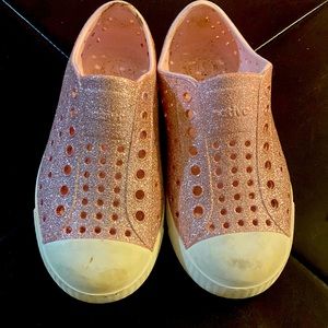 Adorable pink glitter Natives c11